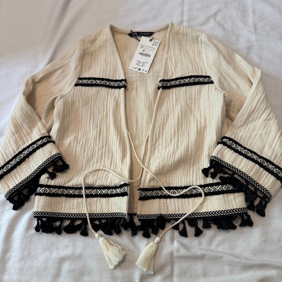 Zara Cream and Black Blazer with Tassel Details - Picture 4 of 8